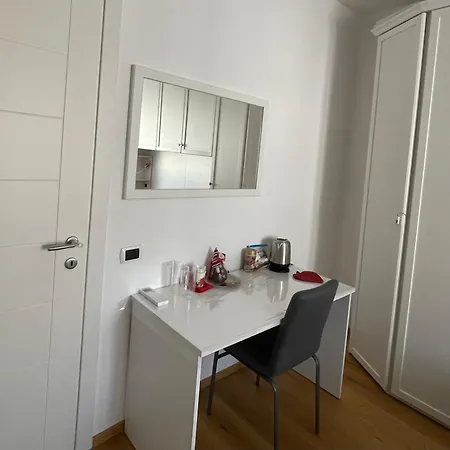 Passeggiata Per Trastevere # Bathroom In Independent בית אירוח