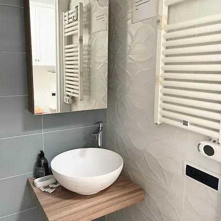 Passeggiata Per Trastevere # Bathroom In Independent